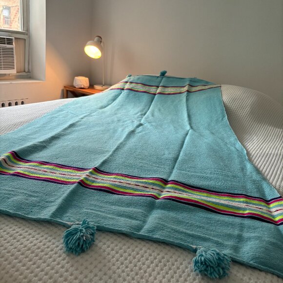 Authentic Handcrafted Moroccan Blanket - Picture 3 of 7